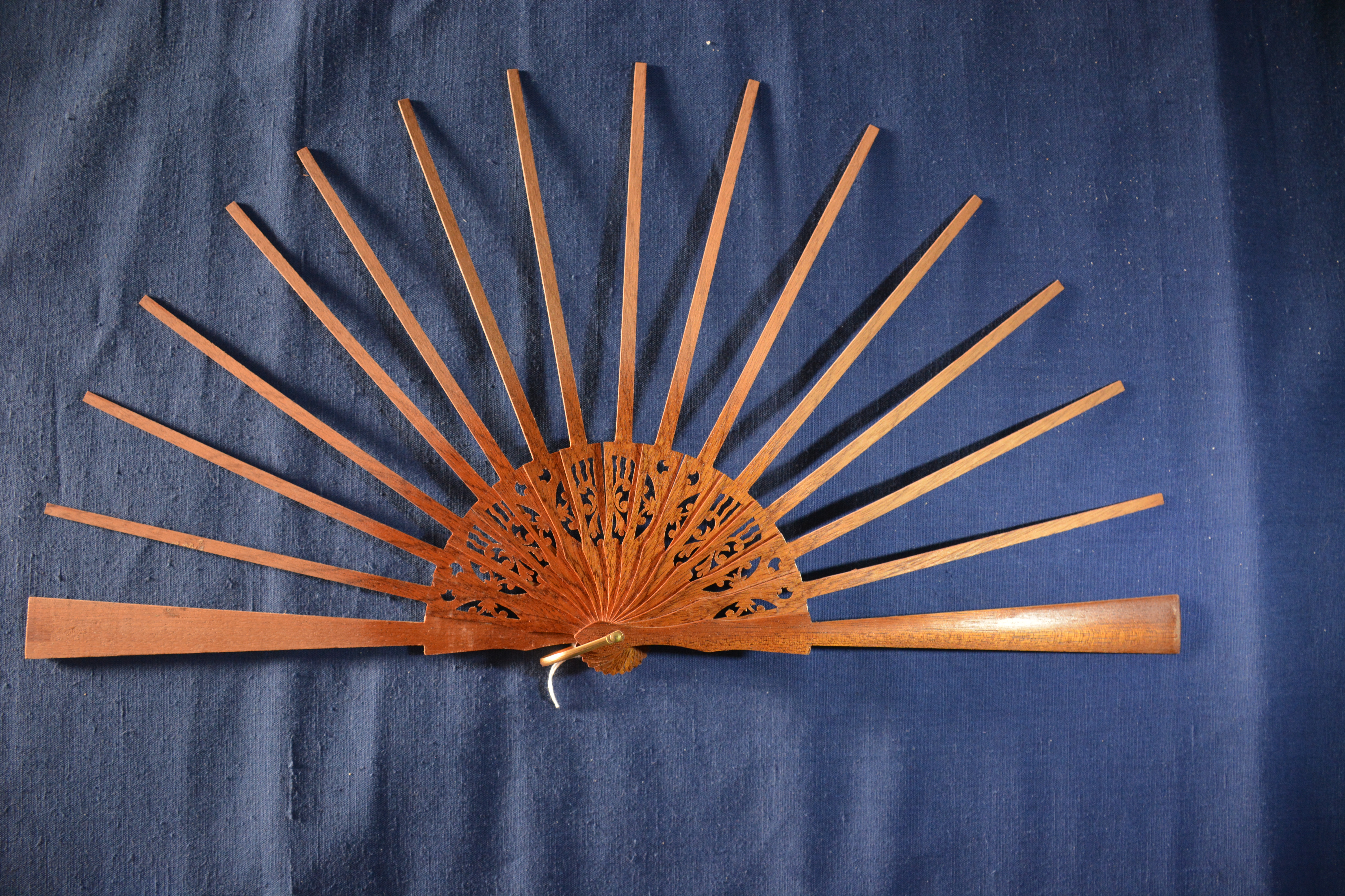 Varilla Madera 7.5×24 – Encajes Luis Valencia